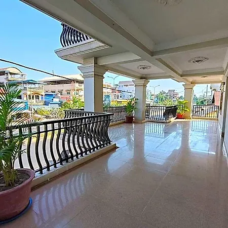 Ko Naung Arr Bwar Hotel